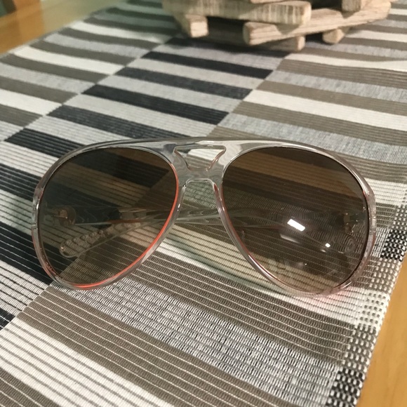 Tory Burch over-sized sunglasses - Picture 7 of 8